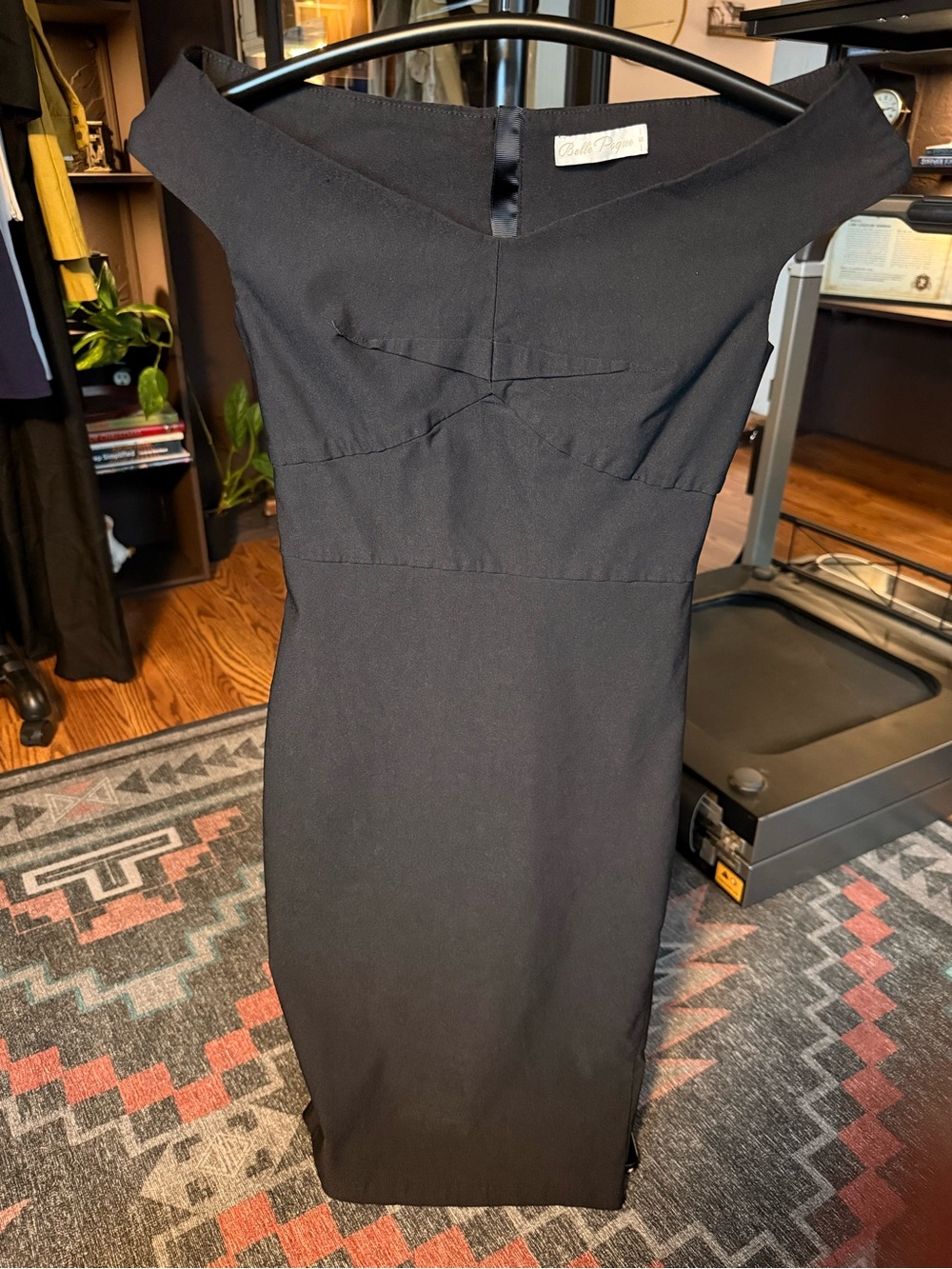 Black Off-Shoulder Sheath Dress